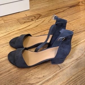 Dark grey suede sandal